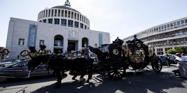 Funerale di Casamonica, secondo i nipoti non era un mafioso