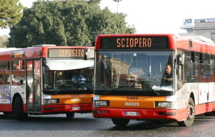 Roma, sciopero dei trasporti per il 'Venerdì nero', la capitale come Londra