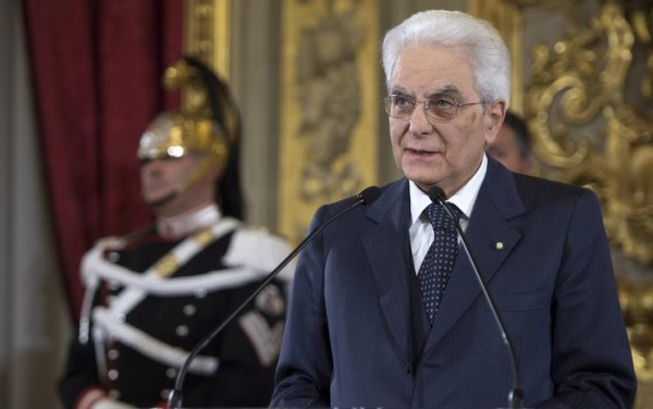 Mattarella ricorda le vittime di mafia: "Contrastare la criminalità"