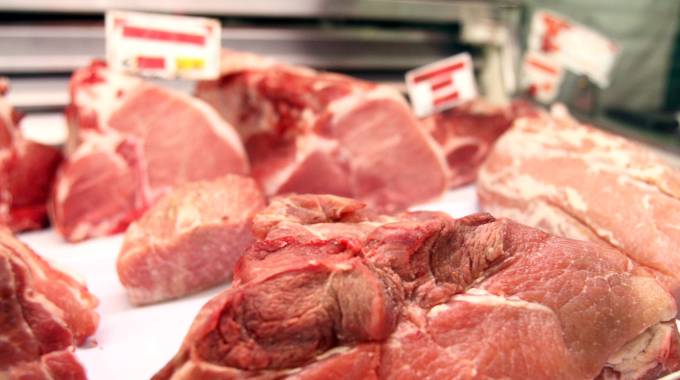 Sequestri in tutta Italia di carne infetta da Aids, l'Iss chiarisce la situazione