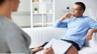 Psicologa rimane incinta dopo aver fatto sesso con un paziente, ma non vuole fargli vedere il bambino