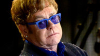 Incredibile Elton John, lancia la sfida a Putin: "Dice cose stupide e ridicole sui gay"