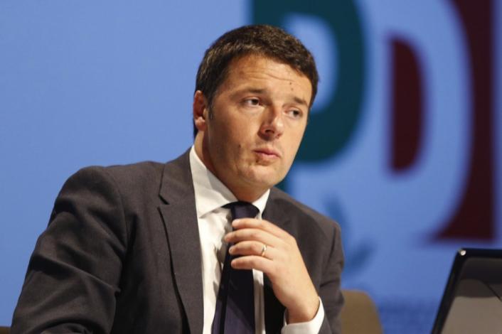 Renzi sull'immigrazione: "Valutare le richieste d'asilo per evitare i viaggi della morte"