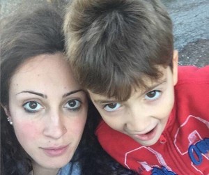 Macerata, 33enne e figlio di 8 anni trovati morti in un capannone: uccisi a colpi di fucile