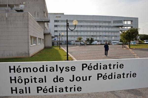 Francia, nuova epidemia E. coli fa scattare l'allarme in tutta l'Europa: 7 bambini in ospedale