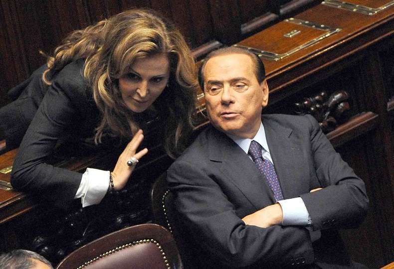 Comunali Roma, Santanchè a Berlusconi: "Solo i cretini non cambiano idea"