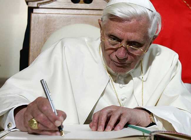 Papa emerito Ratzinger: "Il Terzo Segreto di Fatima è stato svelato per intero"