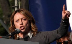 Roma, Giorgia Meloni: "Da sindaco una strada ad Almirante". Comunità ebraica: "Mai!"