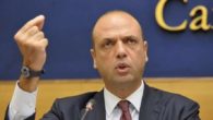 Terrorismo in Italia, Alfano: "Espulso un bengalese, aveva pubblicato testi su Isis"