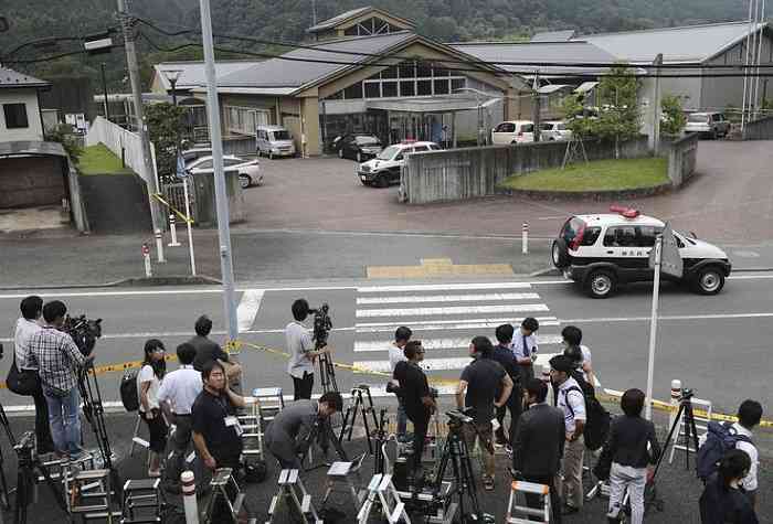 Giappone, strage in centro disabili: 19 morti. killer: "Mondo libero da portatori di handicap"