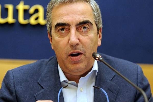 Omicidio Fermo, Gasparri: "Razzismo innescato dal Governo Renzi. E' criminogeno"