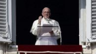 Angelus Papa Francesco: "Gesù ci dirà 'ero io quel migrante che tanti volevano cacciare'"