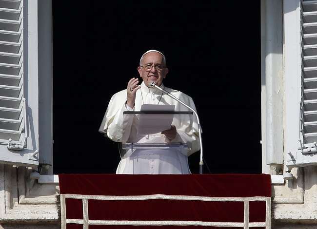 Angelus Papa Francesco: "Gesù ci dirà 'ero io quel migrante che tanti volevano cacciare'"