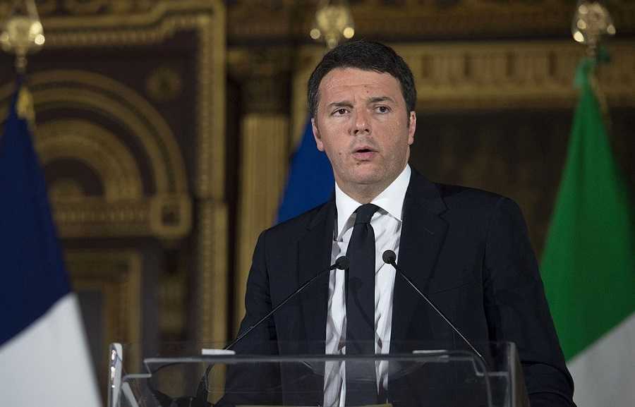 Premier Renzi sull'attentato terroristico a Dacca: "Siamo stati colpiti ma non piegati"