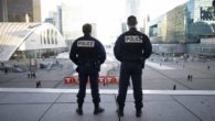 Francia, Manuel Valls: "Falle nella sicurezza, errore rimettere in libertà attentatore di Rouen"