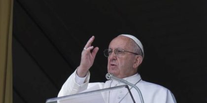 Papa Francesco, Angelus: "Pace e giustizia per le donne violentate e schiave"