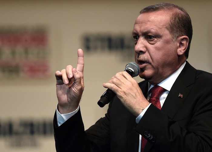 Turchia-Usa, Erdogan: "Prima o poi dovranno scegliere tra noi e i terroristi"