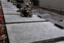 Francia, perseguitata dalle tasse anche da morta: il Fisco le invia la cartella al cimitero