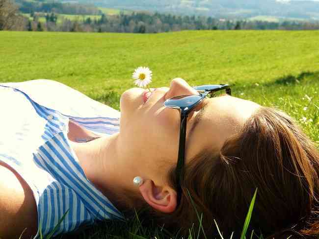 Primavera in salute: attenzione a stress, stanchezza e caduta dei capelli