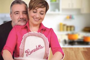 benedetta rossi e il marito mostrano la ricetta della piadina pigra